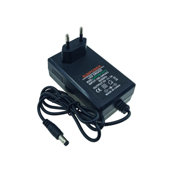 آداپتور 5 ولت 3 آمپر دیواری