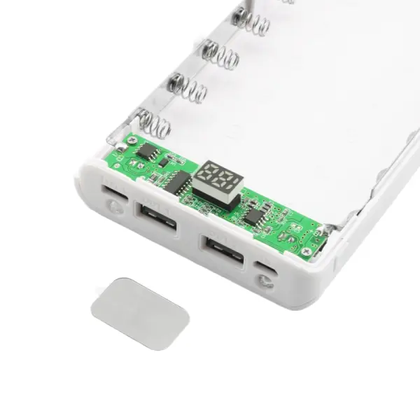 کیس پاور بانک 8 باتری دو خروجی USB به همراه نمایشگر مدل C18
