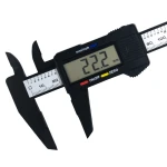 کولیس دیجیتال پلاستیکی 15 سانتی متر با جعبه PVC و باتری یدک