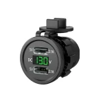 ولت متر خودرویی سبز با دو خروجی USB